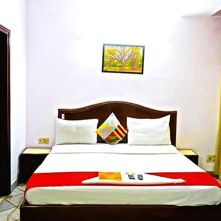Roomshala 001 Iconic Residency New Delhi Exterior photo